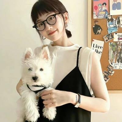 穿蓝衣的男孩